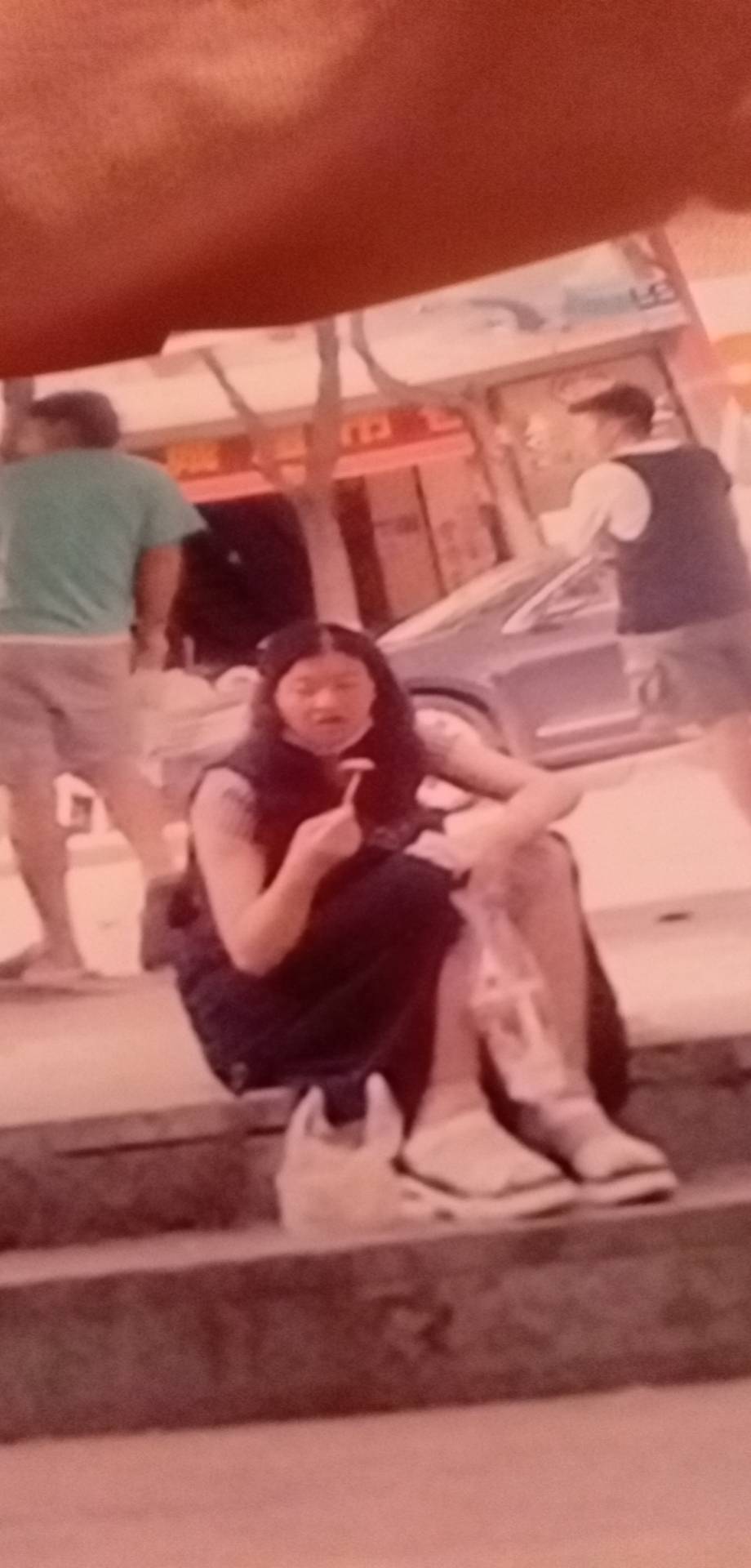 姐，父亲已气你落井而死兄弟挂你望你早日回家， - 李丽