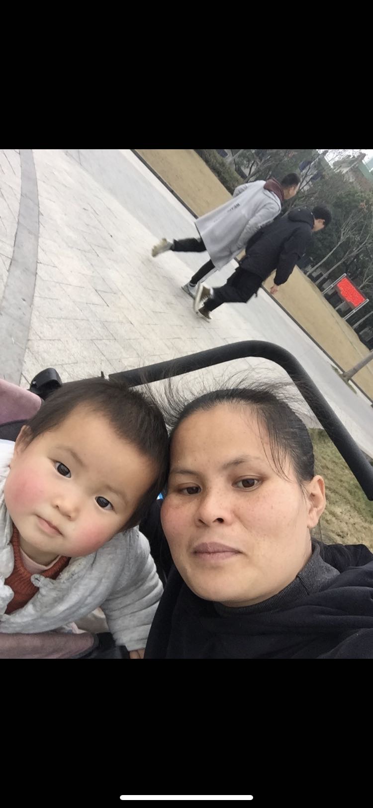 母女2人3月22日广州失联望知情者告知。必谢 - 冯媛璎