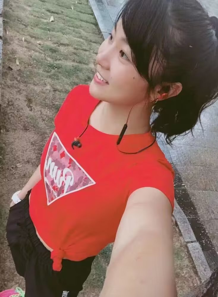 希望各位好心人帮忙，谢谢啦，有偿 - 刘灵霞