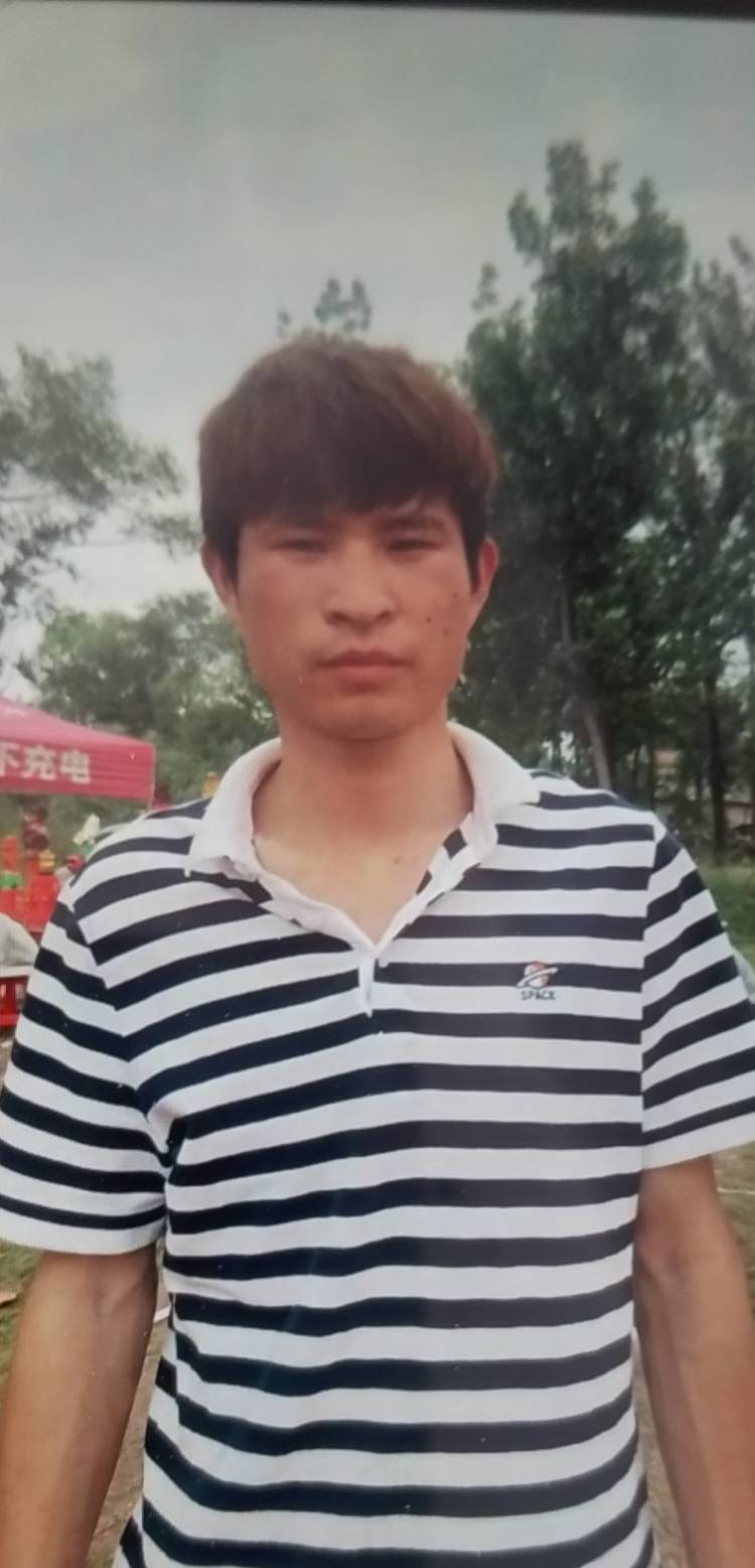 我在菏泽市曹县庄寨镇医院门口拾到男孩 - 张杰荣